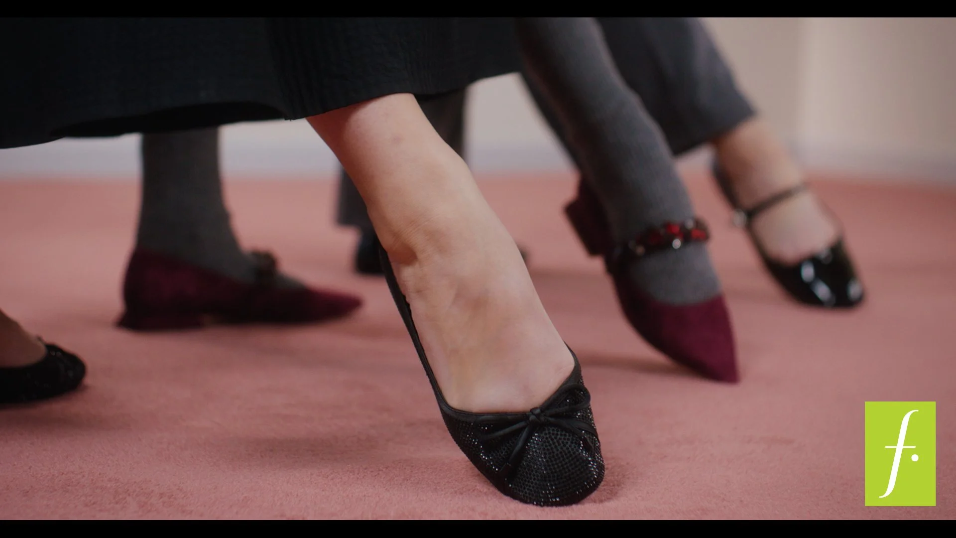 BALLERINAS - 16 9 - ONLINE.00_00_22_11.Still034.jpg