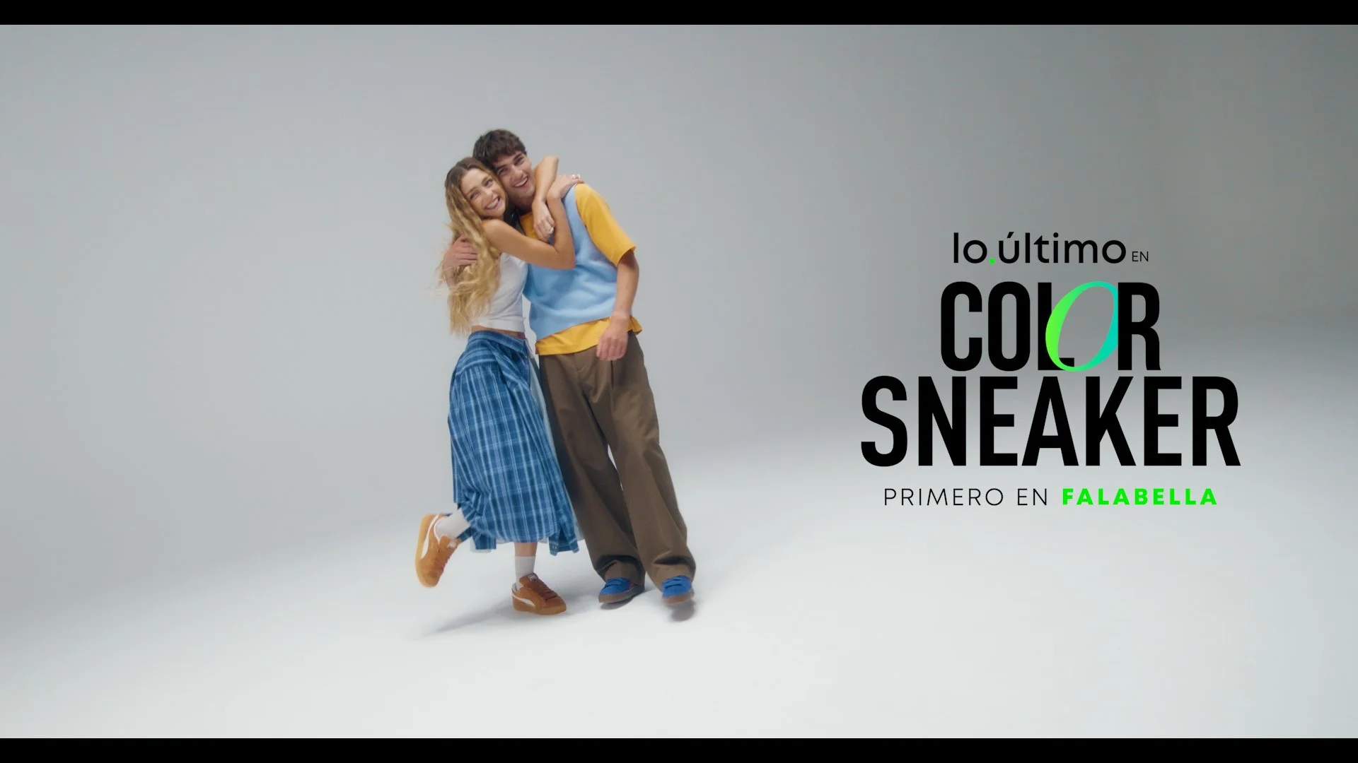 FALABELLA_SNEAKERC OLOR_ONLINE_SDA.00_00_18_03.Still061.jpg