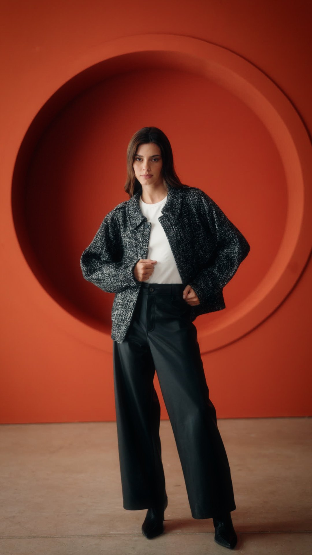 02 - ALANIZ LIMITED - ONLINE - V2.00_00_24_21.Still015.jpg