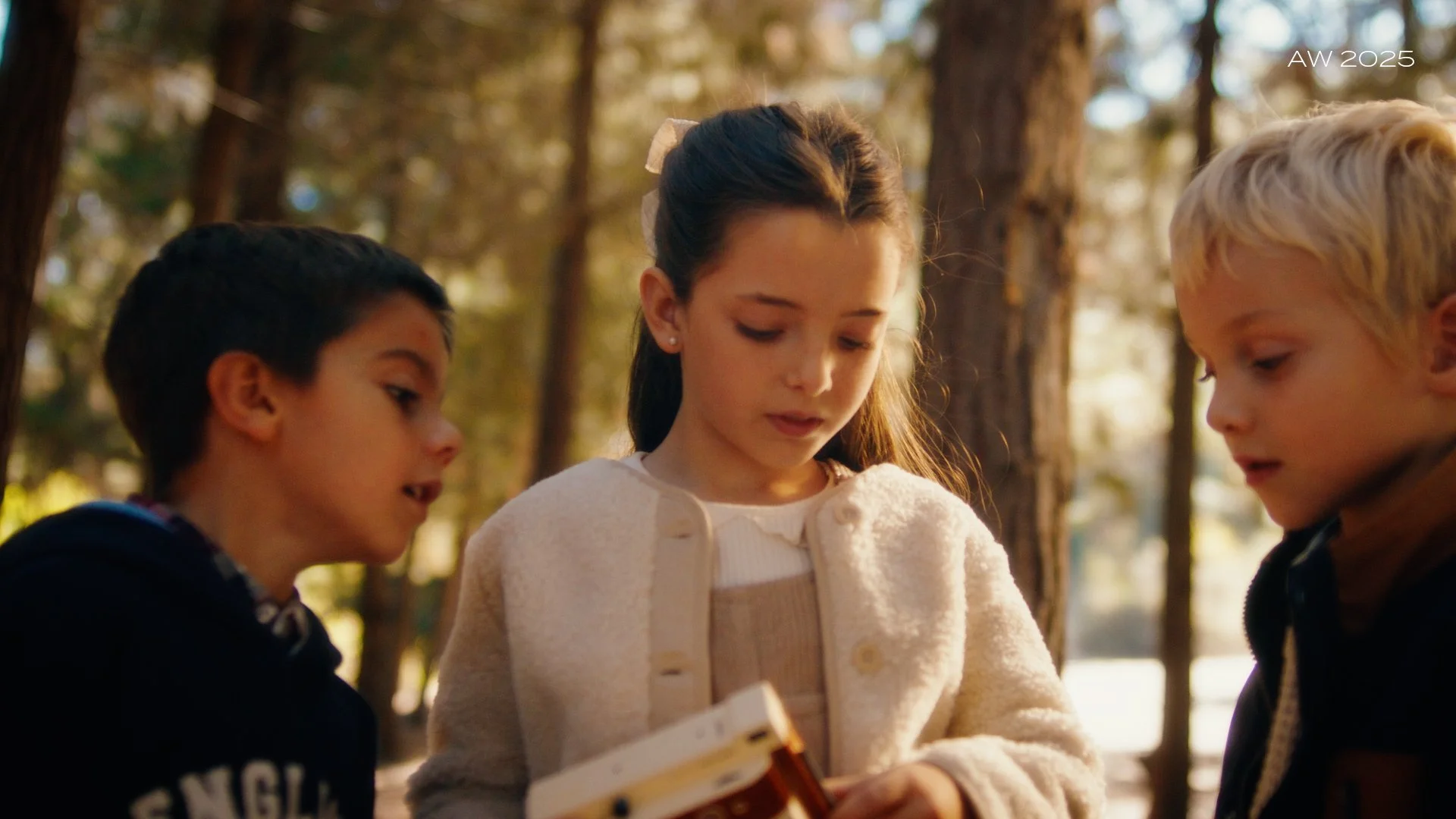 FALABELLA - CONIGLIO - ONLINE - SDA.00_00_26_22.Still032.jpg