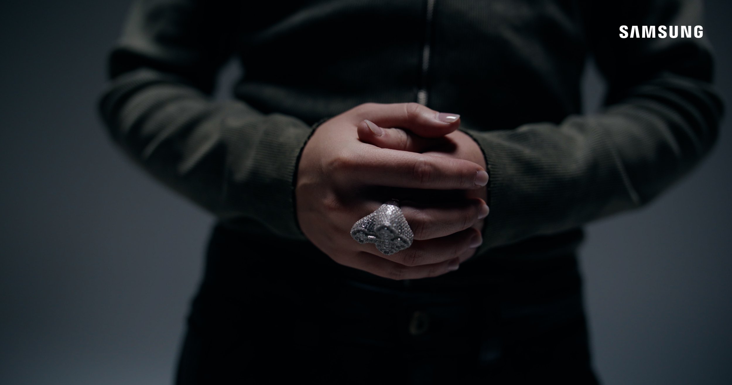 SMNG X KID - ONLINE - SDA.00_00_35_18.Still048.jpg