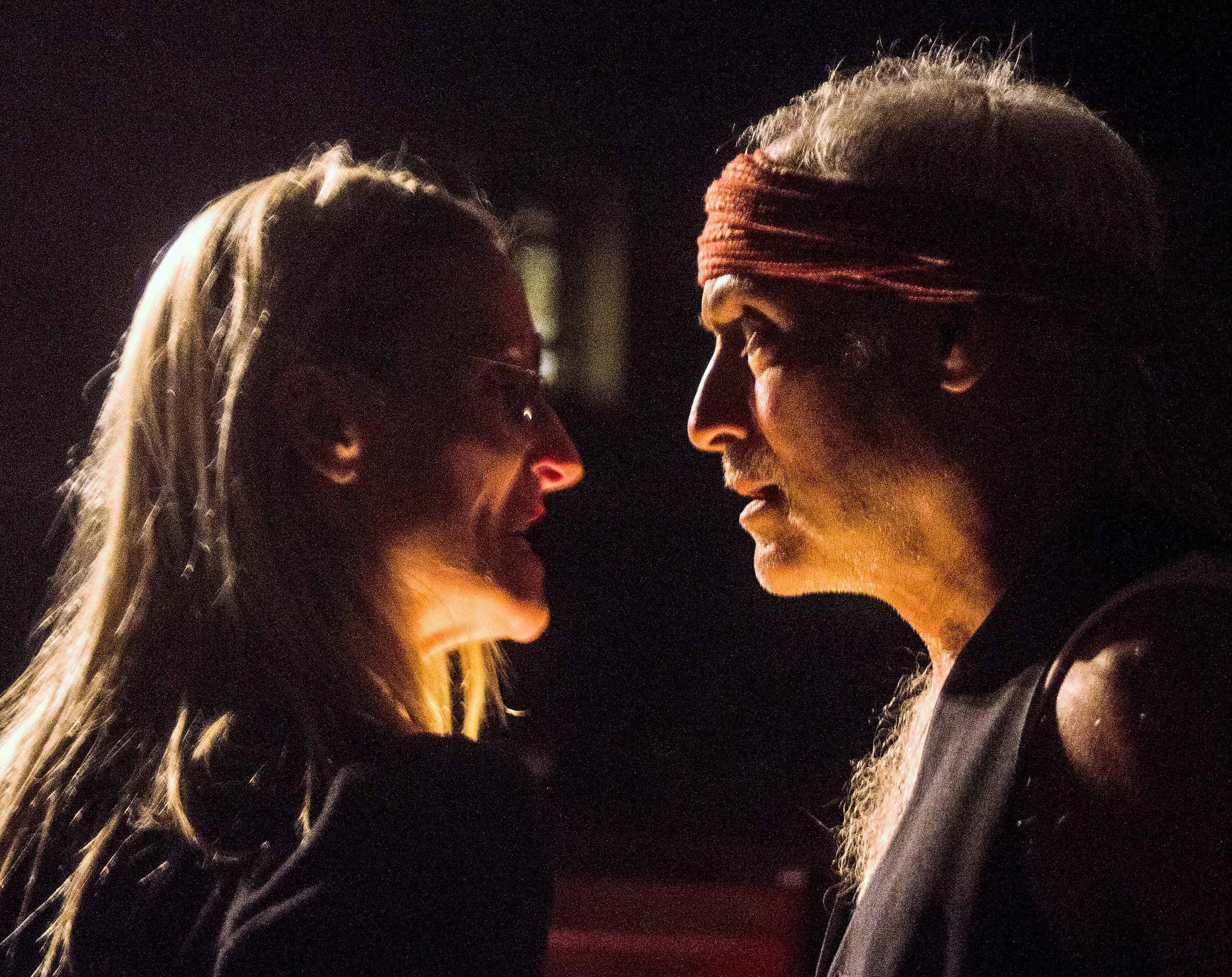 Malcolm (left) and Macduff (right) discuss the future of Scotland in Makbet. Photographs by Troy Hahn .