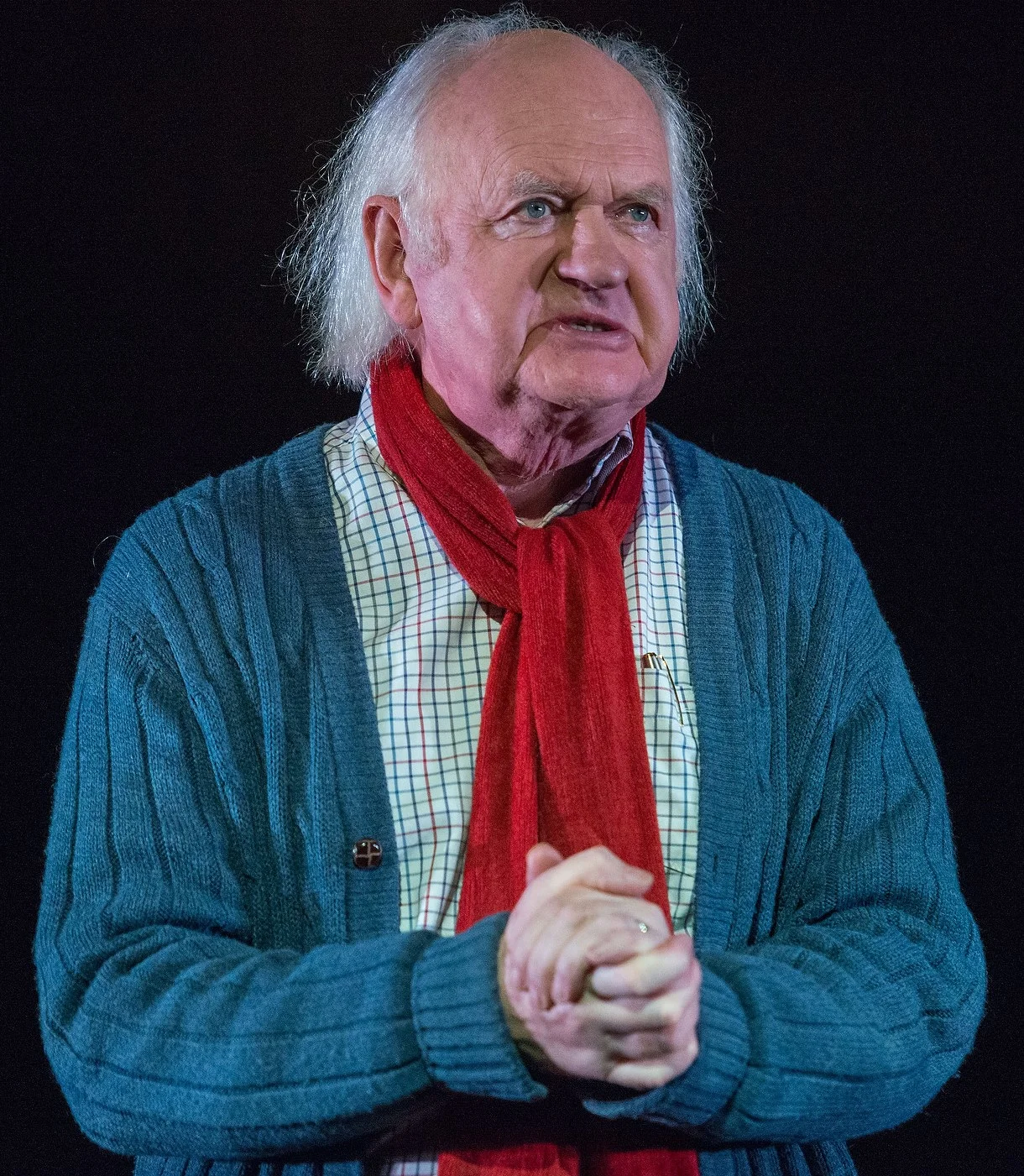 Oliver Ford Davies plays the Chorus. Photos by Stephanie Berger.