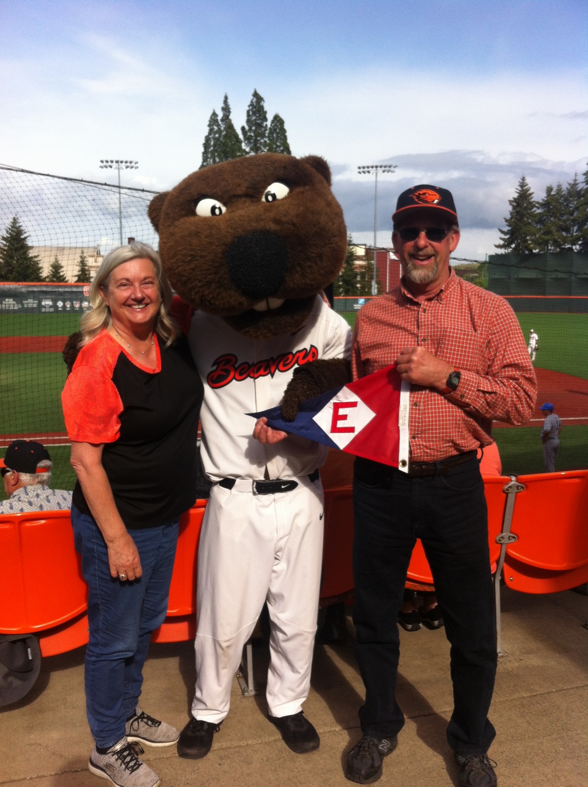  Mary and Chip share some spirit with Benny Beaver at an Oregon State baseball game. 