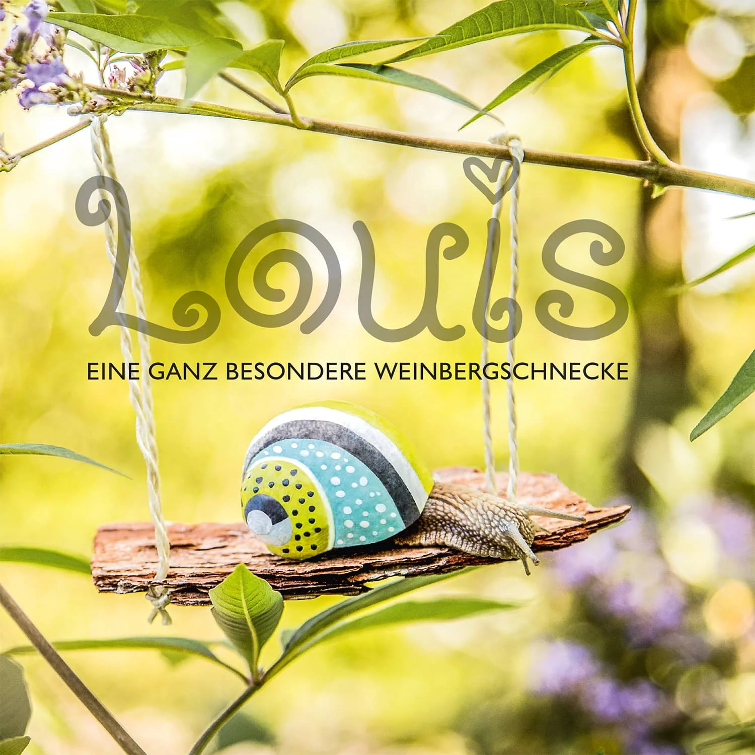 Das Buch ist 21×21cm und hat 34 Seiten, Hardcover. Preis pro Buch: 19,95€ (plus 1€ Versand) Bestellung über das Formular auf dieser Seite.