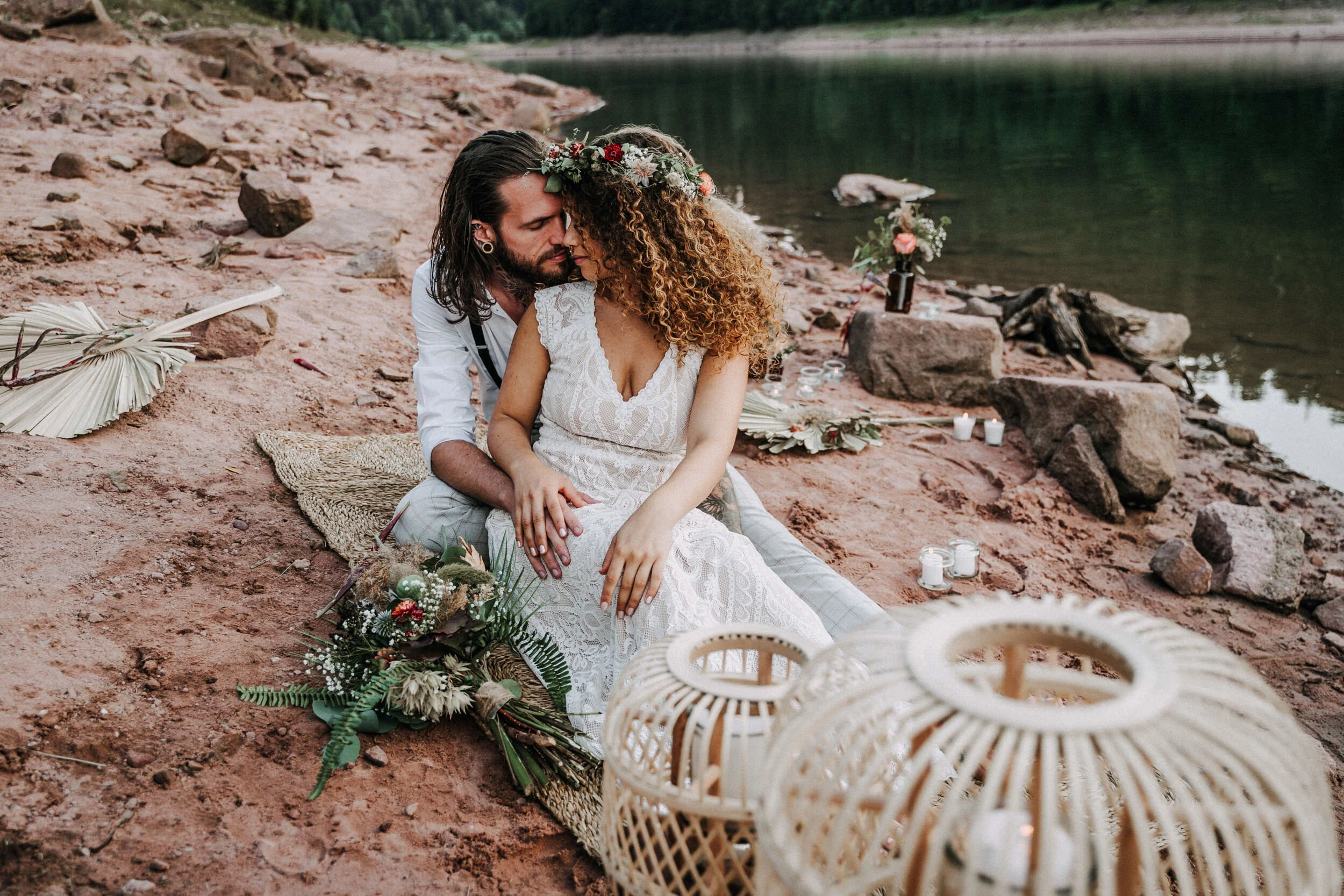 Hippe Hochzeit im Schwarzwald an der Nagoldtalsperre