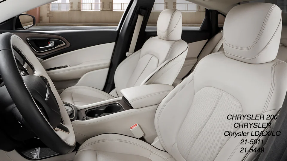 CHRYSLER 200 - INTERIOR.jpg