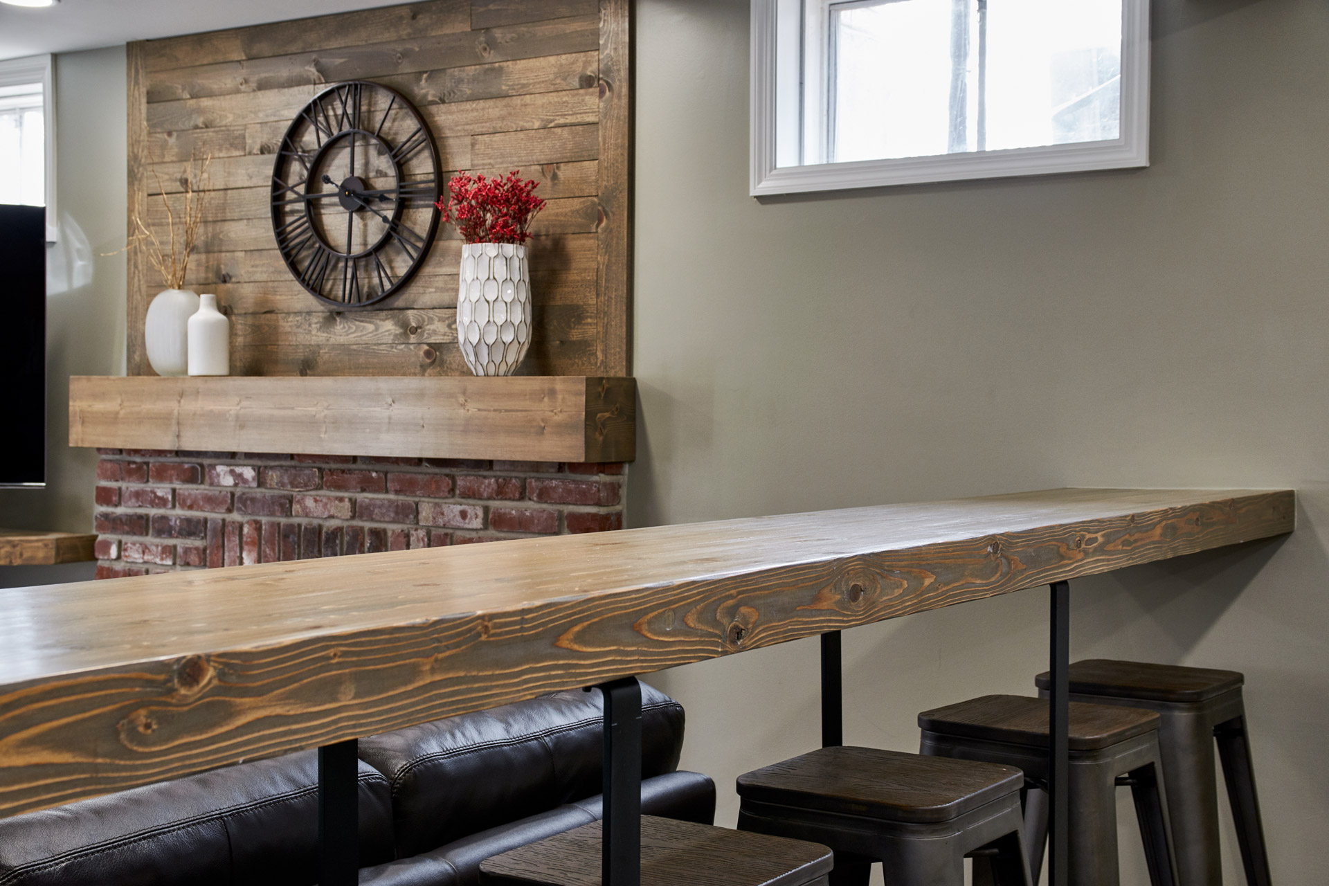 rustic-wood-bar.jpg