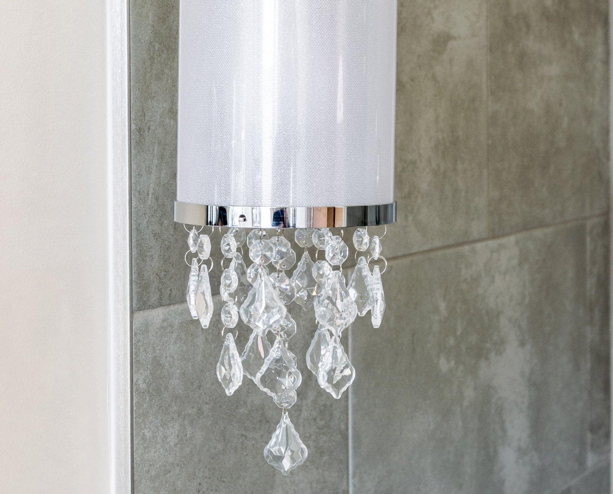 Beautiful Elegant Chandelier Light