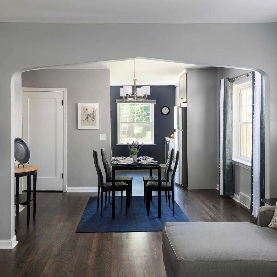 Elegance served on every plate, conversations enriched by the ambiance. In the dining room, where memories are made. 

Designer: Rochelle McAvin and Anna Entringer
📸: @karenpalmerphotography 
#innovation #designer #interiors #homesweethome #stl