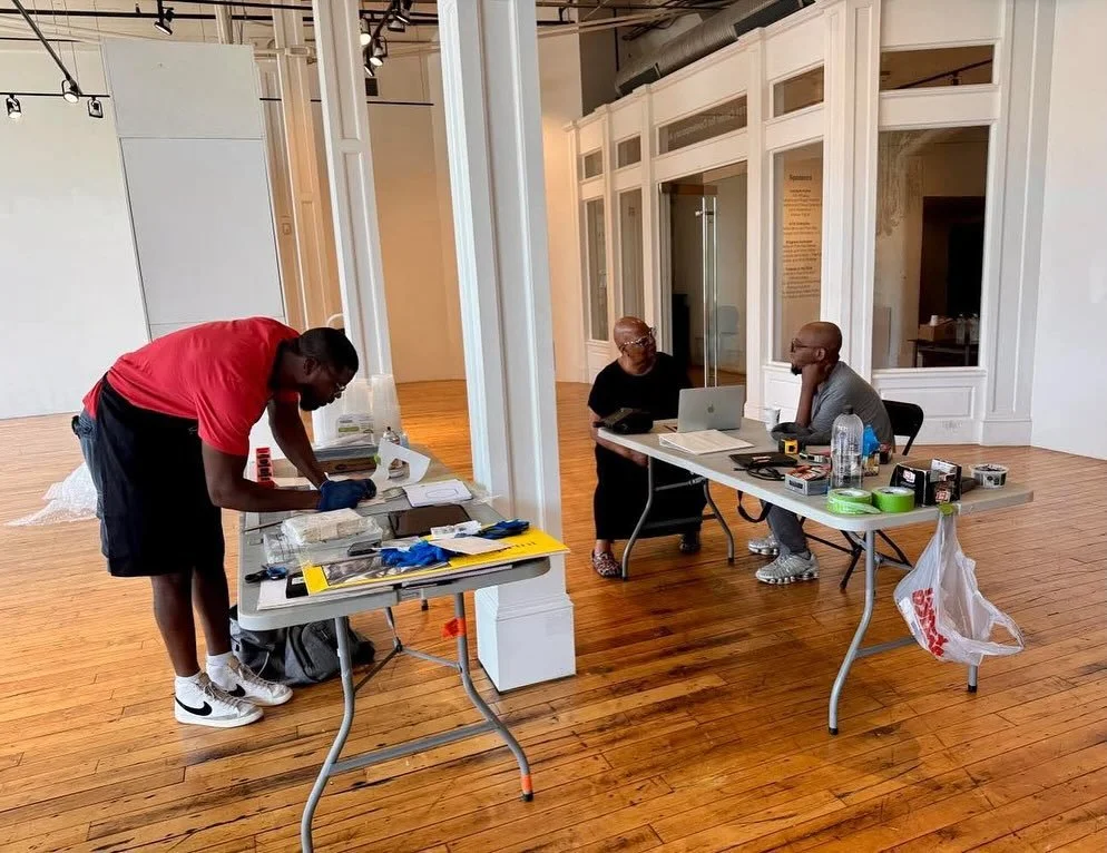 At @701cca AIR meeting with @ananse.nancy strategizing for the 701 artist talk that will be at 701 in the gallery/studio 07/17/25 7:00pm with the crew @ormondscatering and @drohi71