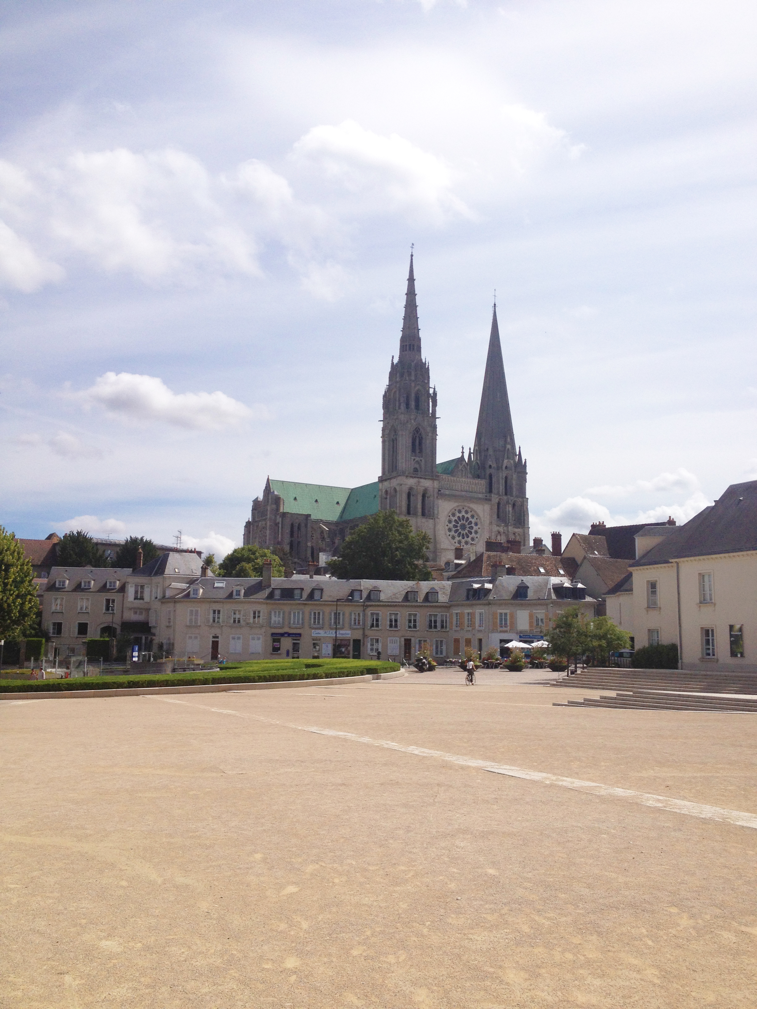  The &nbsp;beautiful little town of Chartres! We were lucky enough to get a tour of the cathedral from Malcolm Miller, who has devoted over 50 years to studying its architecture and stained glass. 