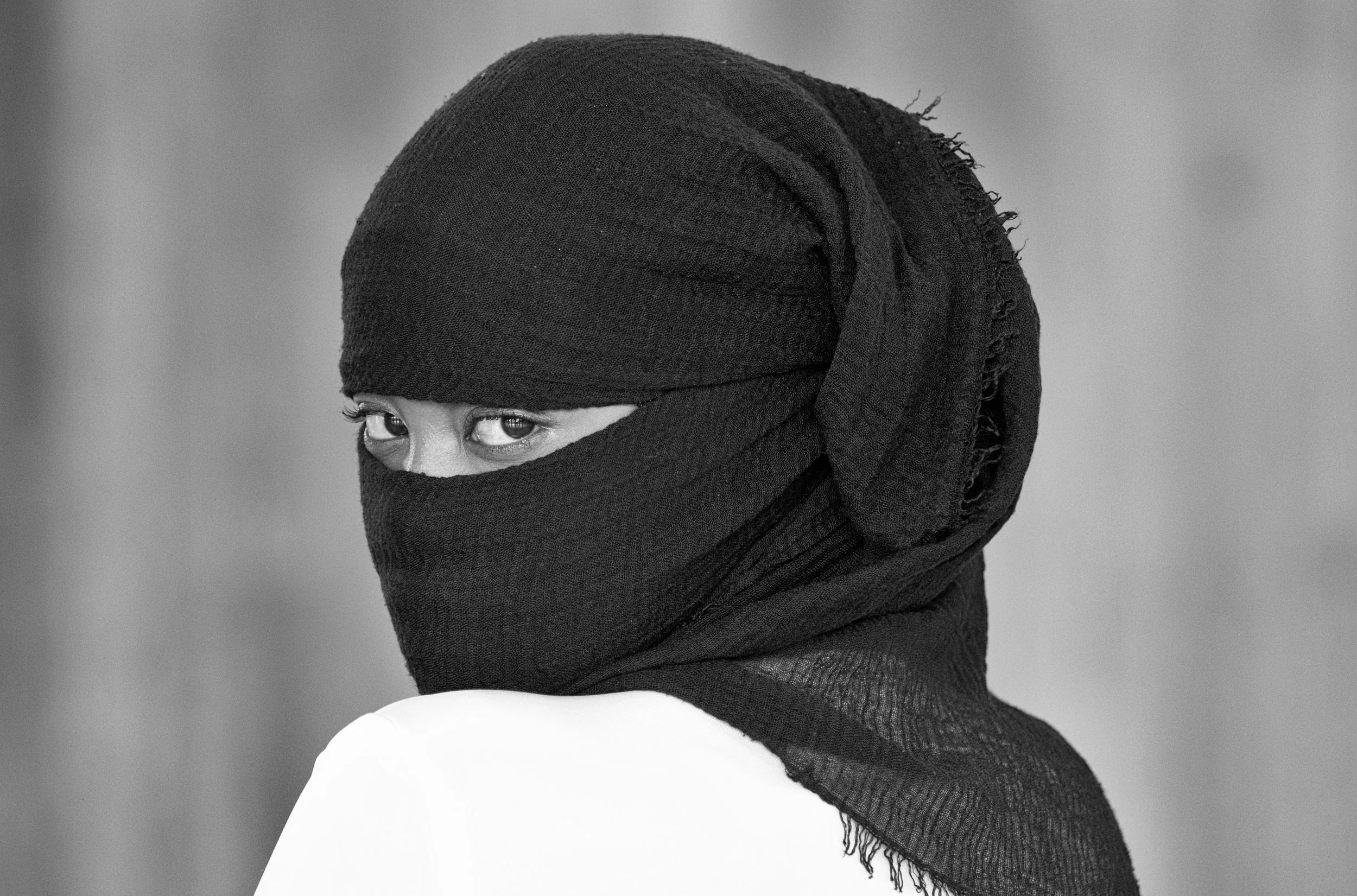 Veil-Monochrome.jpg