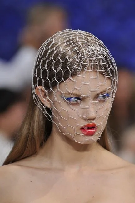 Stephen Jones veil for Raf Simons' Christian Dior S/S 2012 collection.