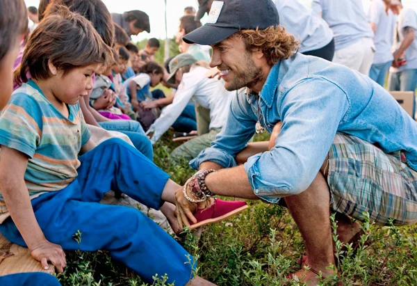 201109-omag-lybl-blake-mycoskie-600x411.jpg