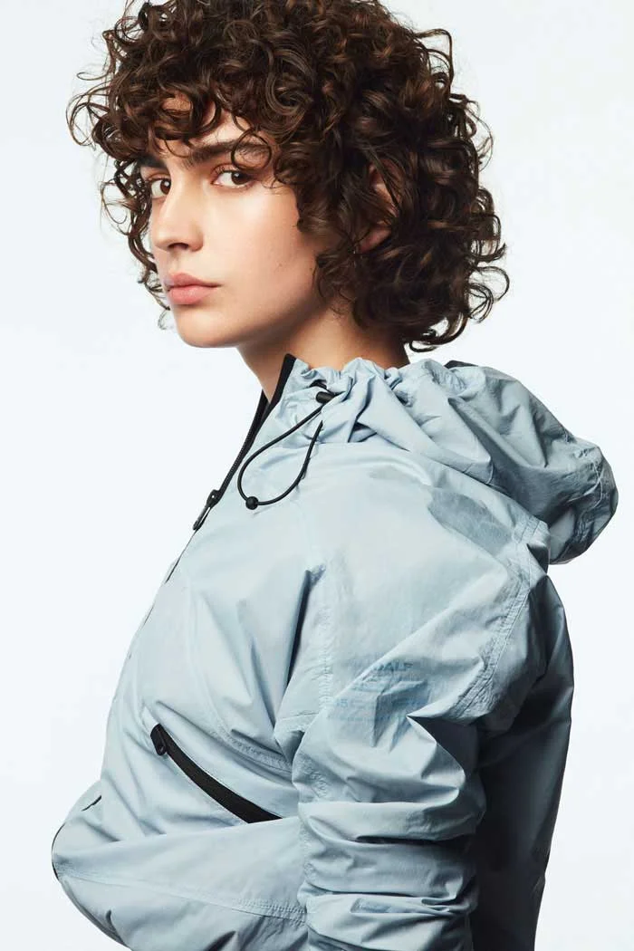 chaqueta_azul_corta_ecoalf_recycled_fabrics.jpg