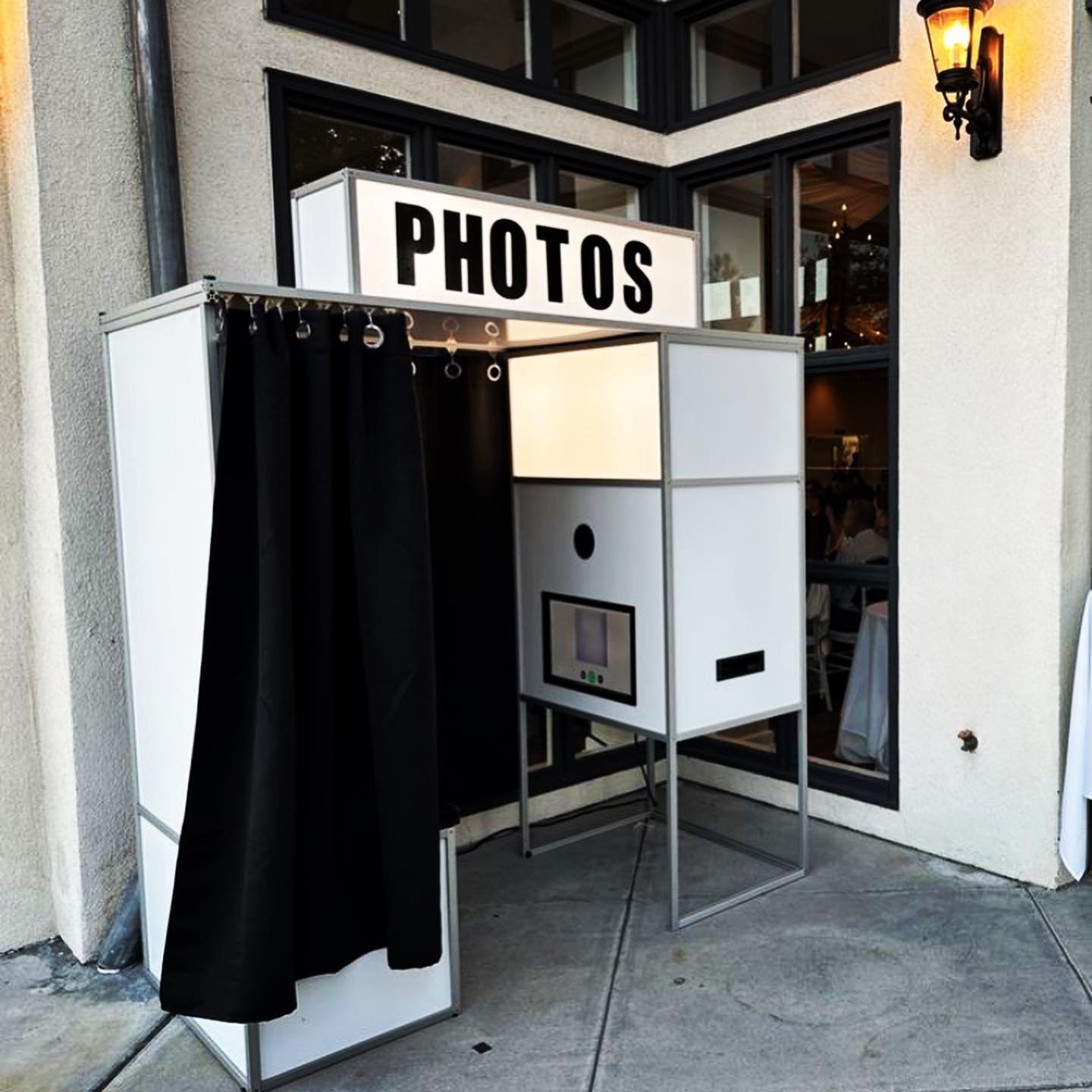 New Photo Booth ! 

#lbphotobooth #photobooth #photos #weddings #love #events #props #lbc #longbeach #parties #fun #lbphotoboothco
#photos #photo #prints #instagood #smile