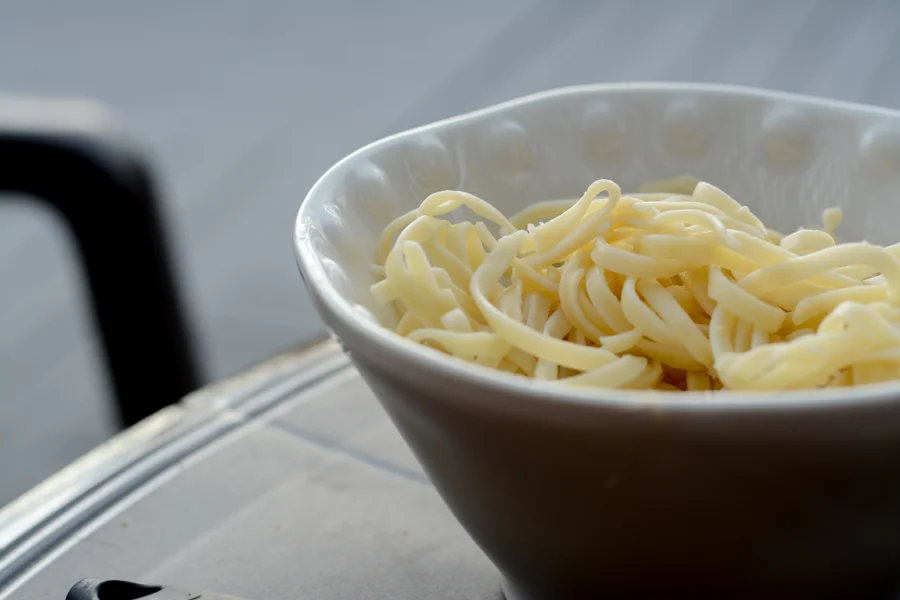 Sad, sauceless Megan draper pasta…. ew.