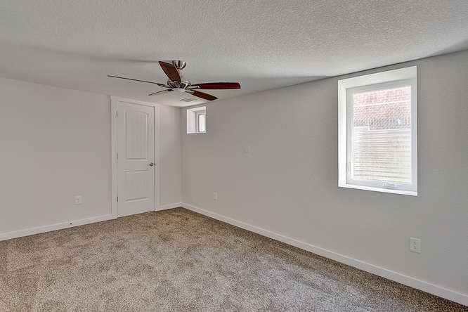 2830 Dahlia St Denver CO 80207-small-030-34-30-666x444-72dpi.jpg