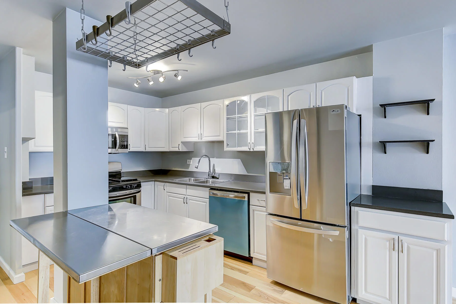 800 Washington 207 Denver CO-022-35-22-MLS_Size.jpg