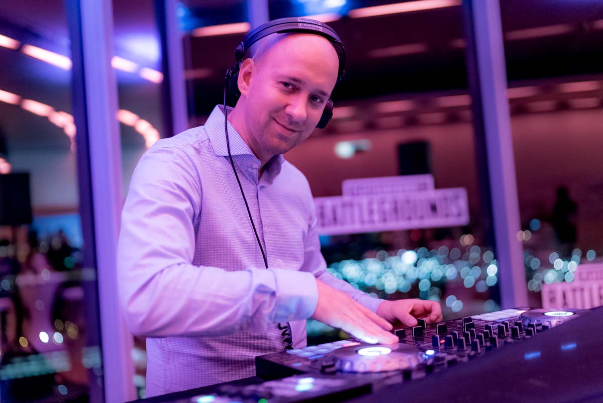 event-dj-alex-awesome-skycologne-tower-lvr-turm-koeln-triangle-dj.jpg