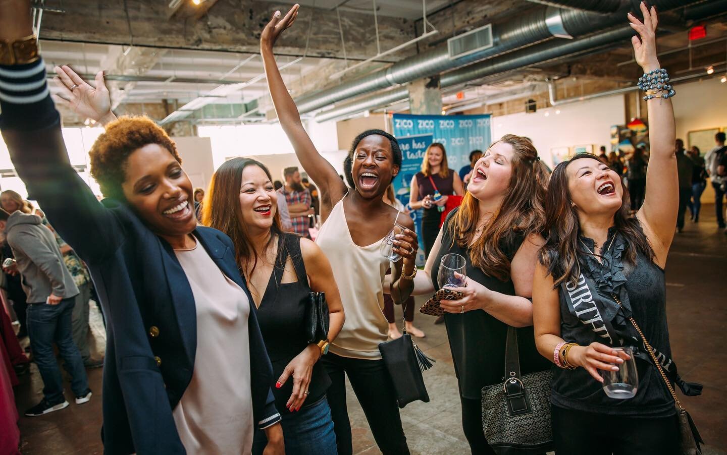 Wine Time 🍷⏰

The Chicago Wine Fest is almost here again. Don&rsquo;t miss out!

Buy your #wine ticket before they&rsquo;re all gone @ Chicagowinefest.com