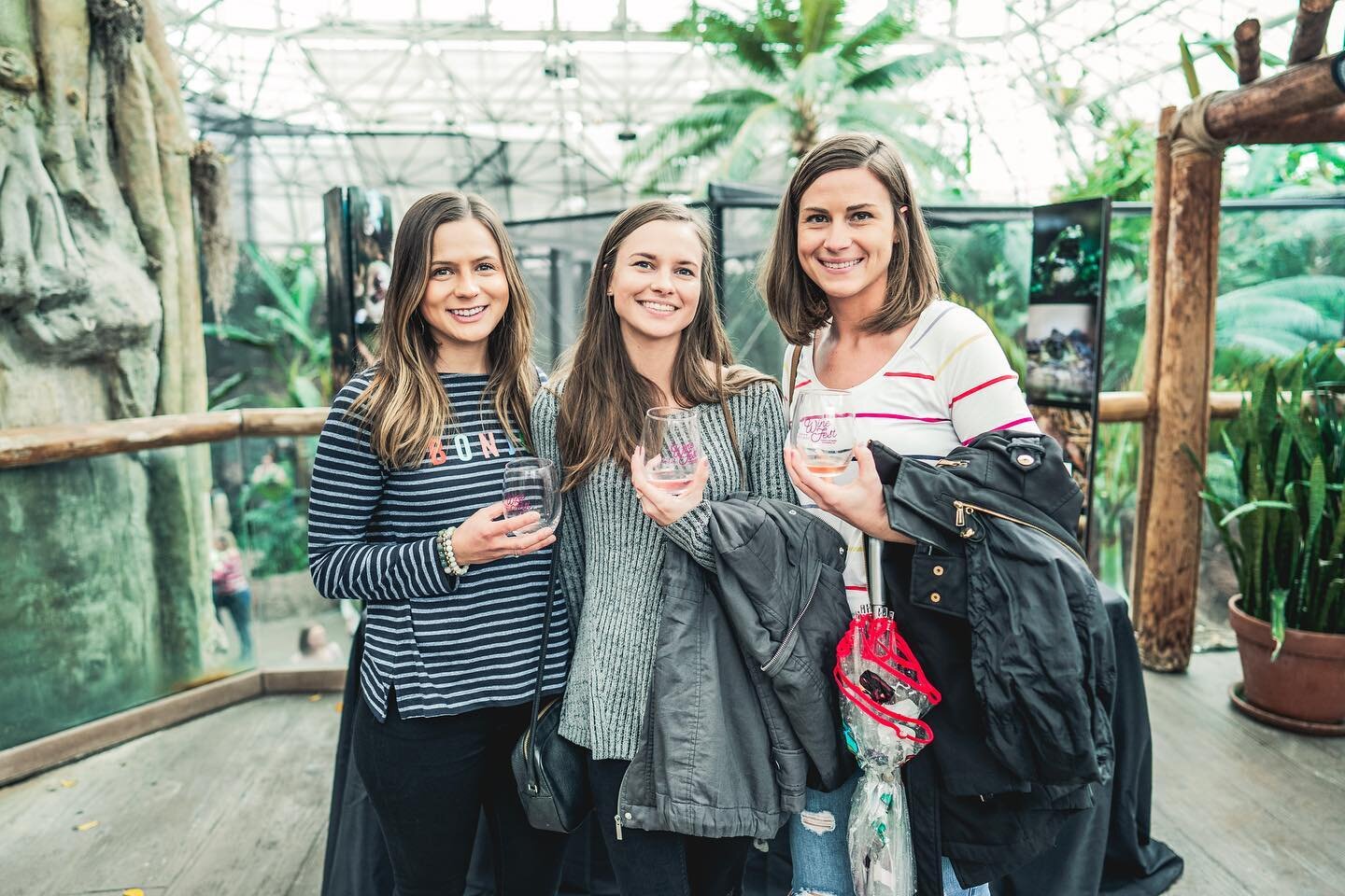 The festival with everything you like! 🍷 😋 🦒

Good wine, tasty food, and zoo animals, in a casual, unpretentious atmosphere. 

Get your 🎟 at ChicagoWineFest.com