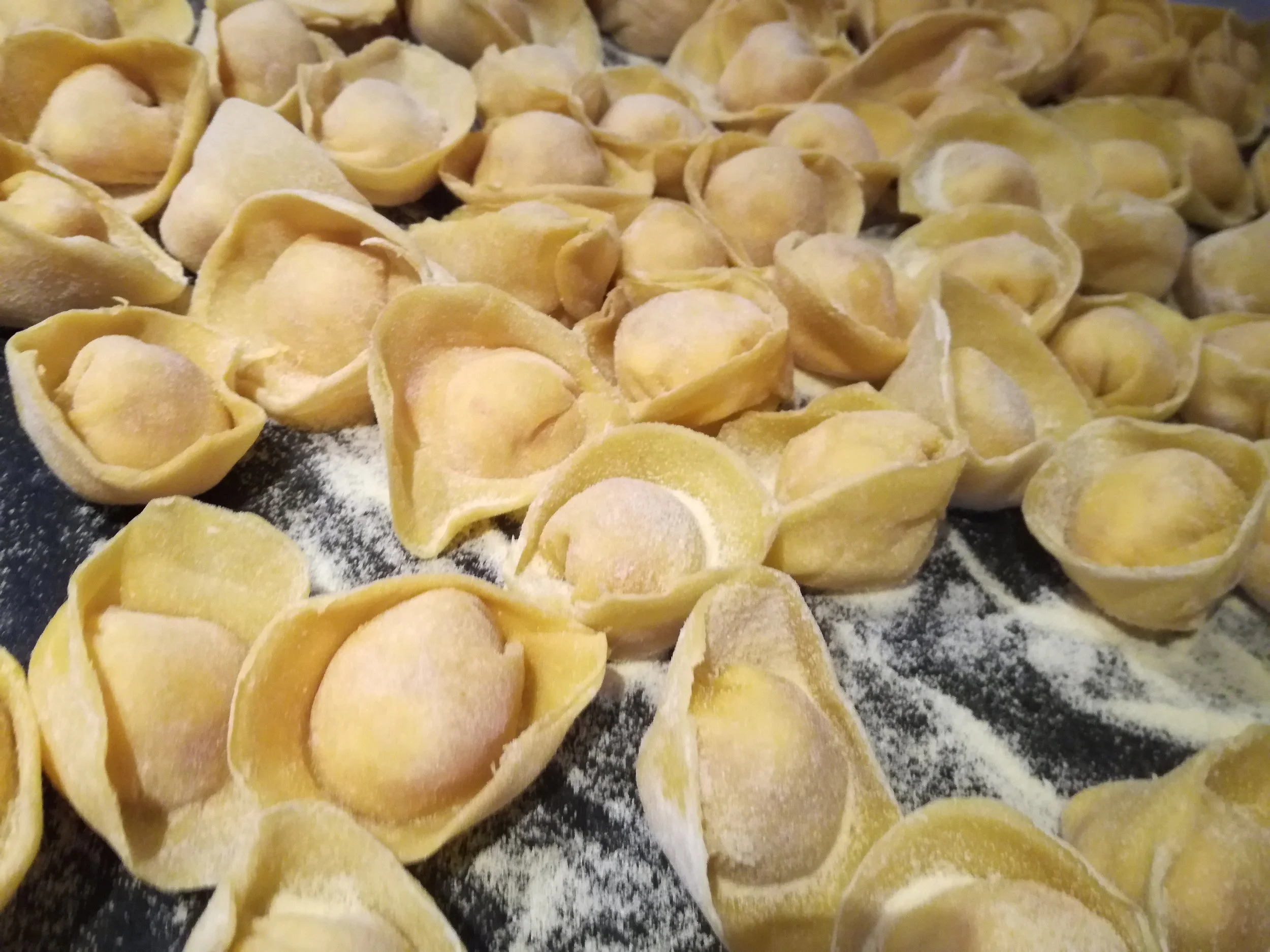 Fresh tortelloni with radicchio and mascarpone