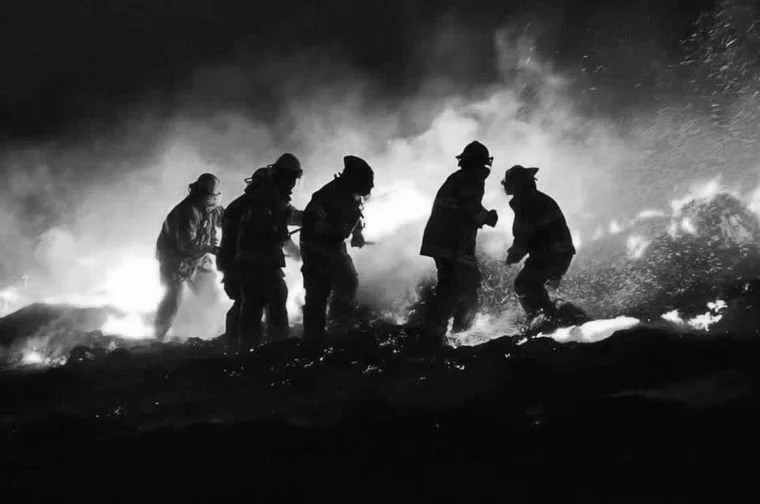 081_Boston FD firefighters_grassfire.jpg