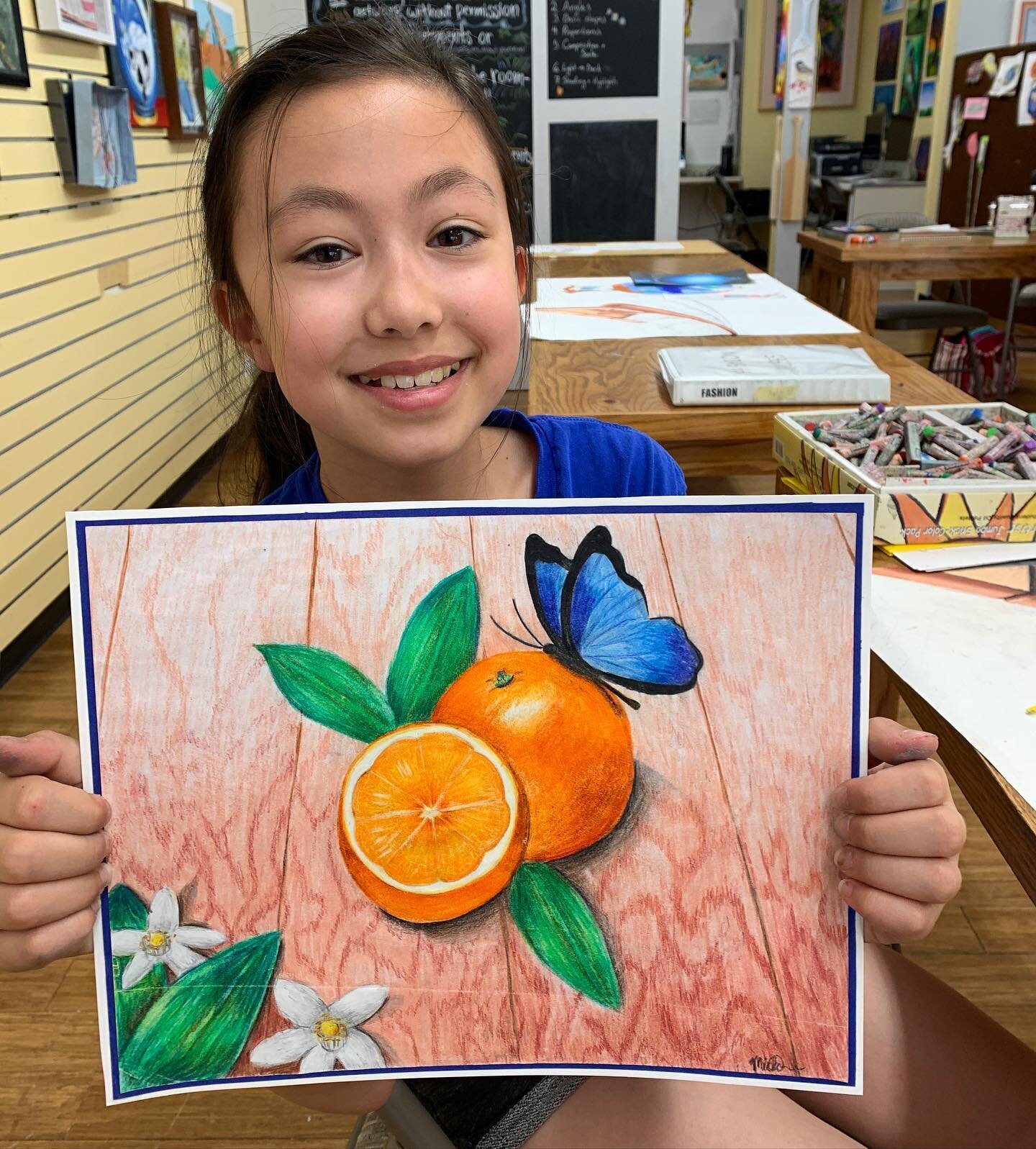 An amazing still life by Michelle Deninger! 
.
.
.
.
.
.
#art #artschool #drawing #coloredpencil #stillife #sketch #artist #youngartist #artistsoninstagram #pencildrawing #pencil #illustration