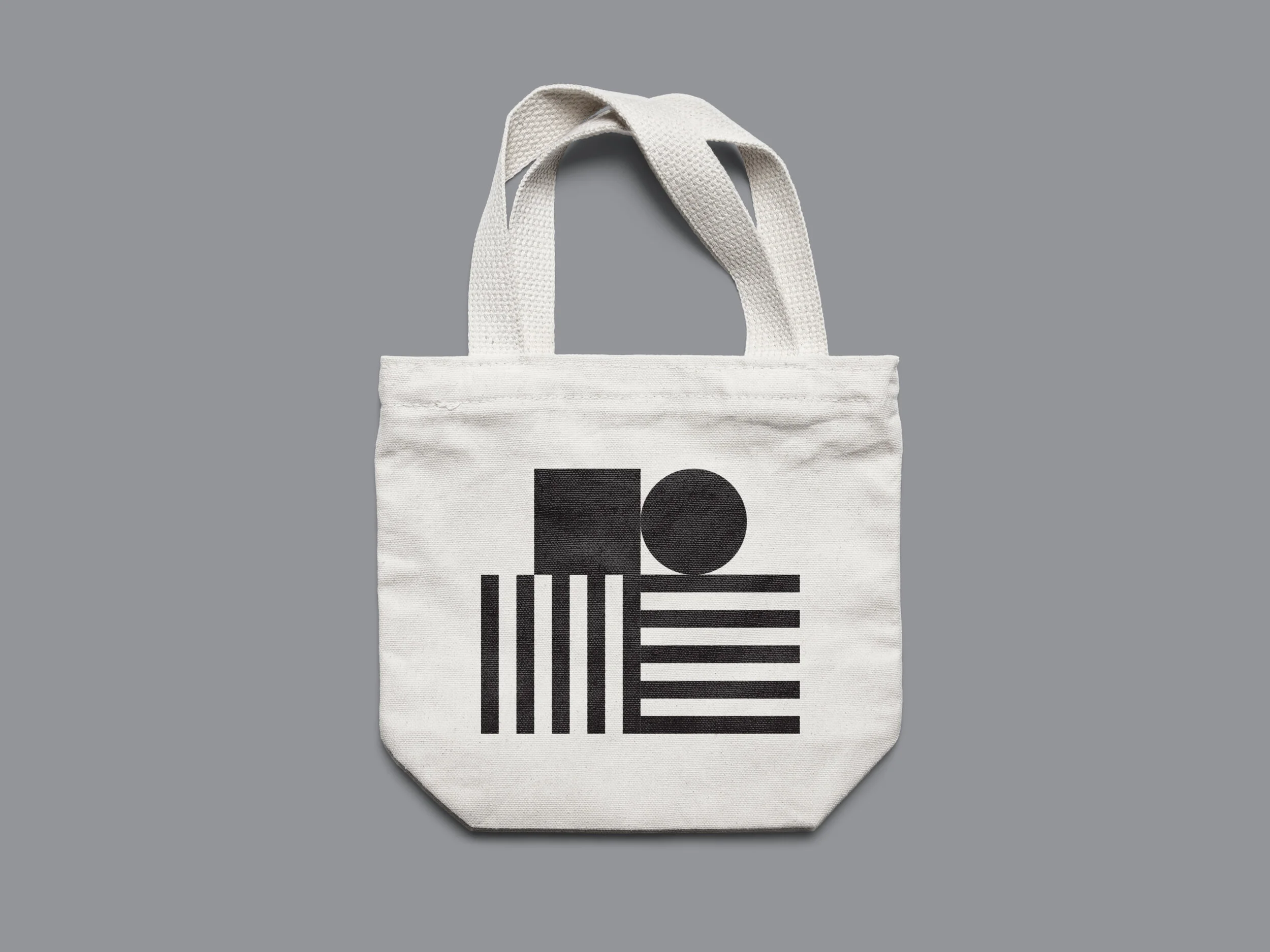 moi_tote_side_a_visual.jpg