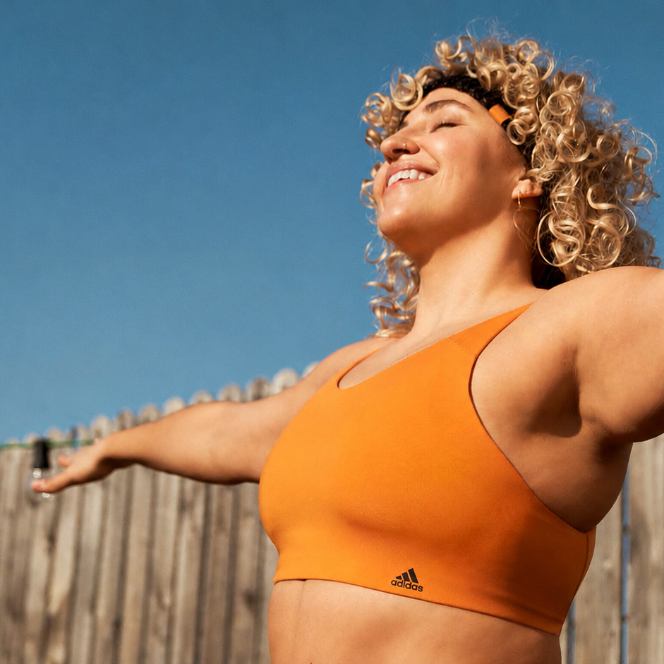 ADIDAS WOMAN'S PERFORMANCE PLAYBOOK