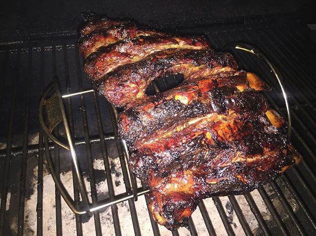Smoked Beef Ribs Marinated in @coswingsauce Jerk Sauce! 
GET YOUR SAUCE GAME UP!!!&trade; @coswingsauce &quot;CO's Wing Sauce &amp; Marinade&trade;&quot; is available for local pickup &amp; shipping within the 50 States. 
Use it on Beef, Chicken,Turk
