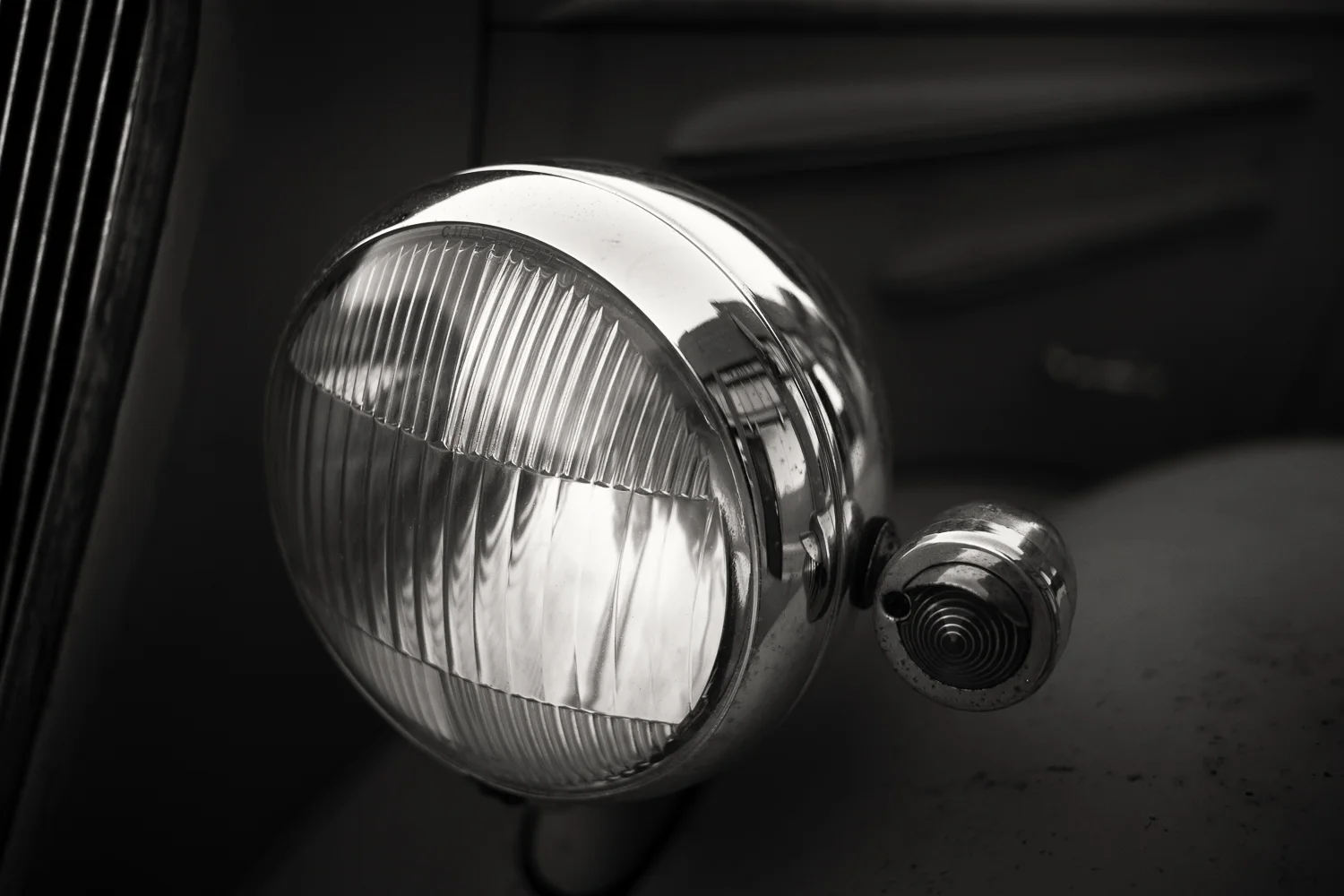 headlight-.jpg