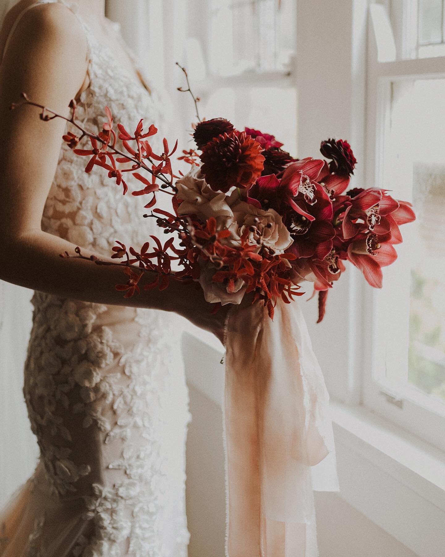 Katie and her stunning burgundy bouquet. 

Photographer: @tildeathdous.partyy 
Venue: @ovolohotels @ovoloweddings 
Gown: @lunawillowbridal @bridesofbeecroft 
MUA: @rebeccaward.mua 
Hair: @airlieandco 
Videographer: @itsretroday 

⁠
⁠
⁠
⁠
⁠
⁠
⁠
⁠
⁠
⁠
