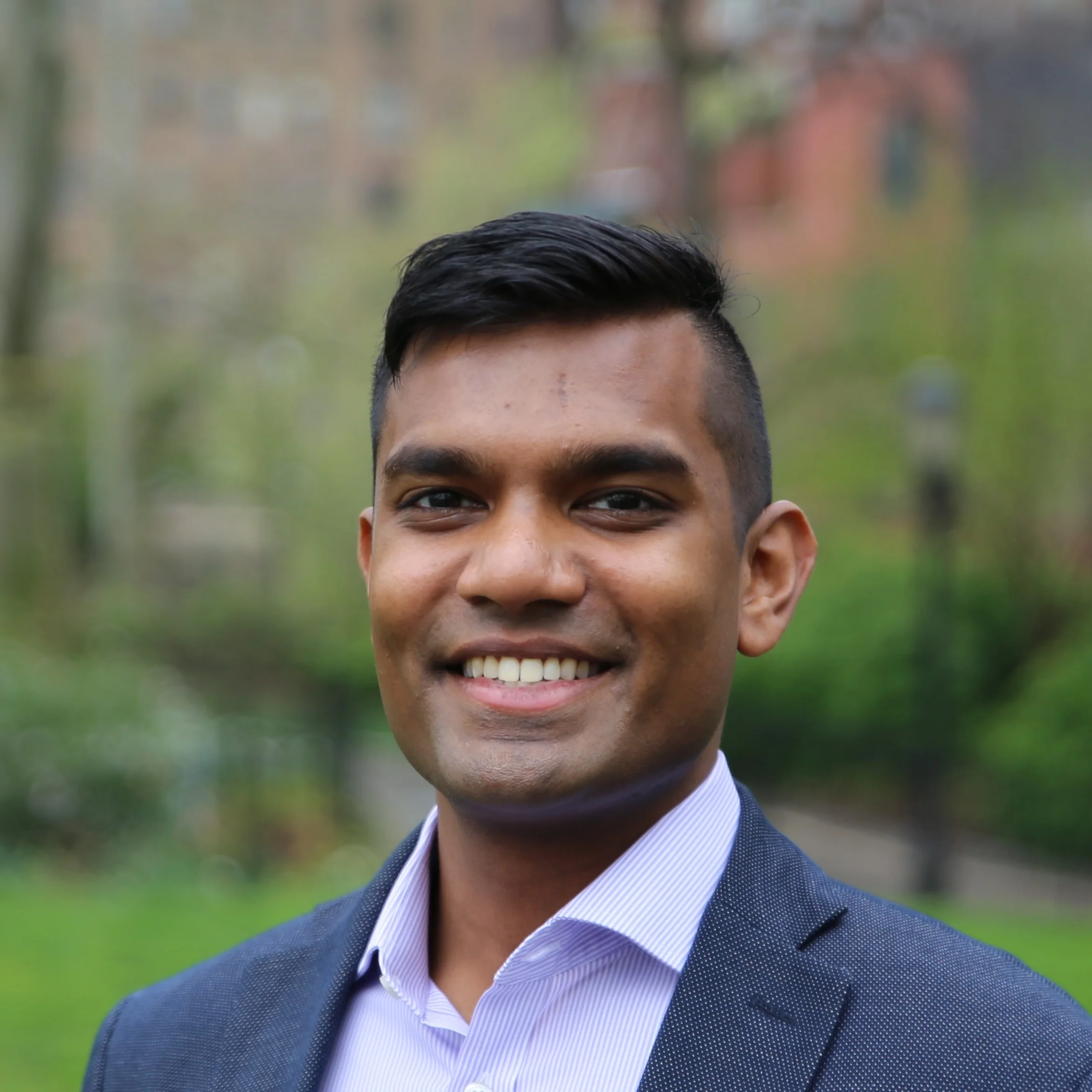 Kavi Headshot.jpg
