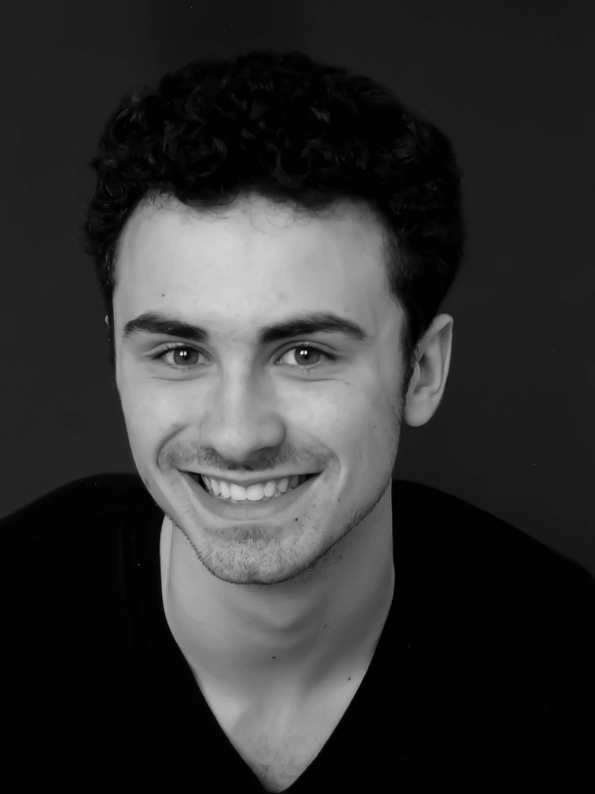CARLOS ROQUES as Chino