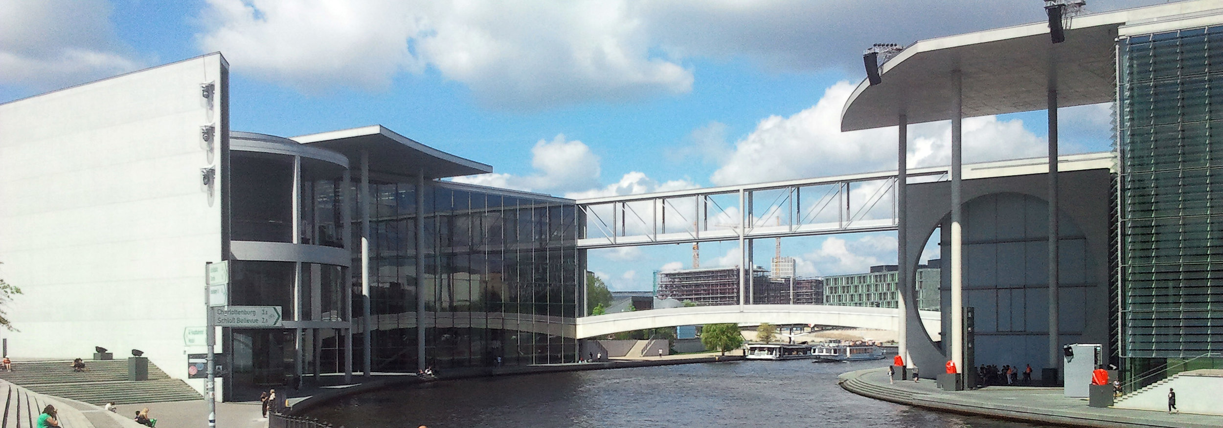 Berlin, Parlamentarergebäude_OPT_ 2014-07-31 13.00_900p_.jpg