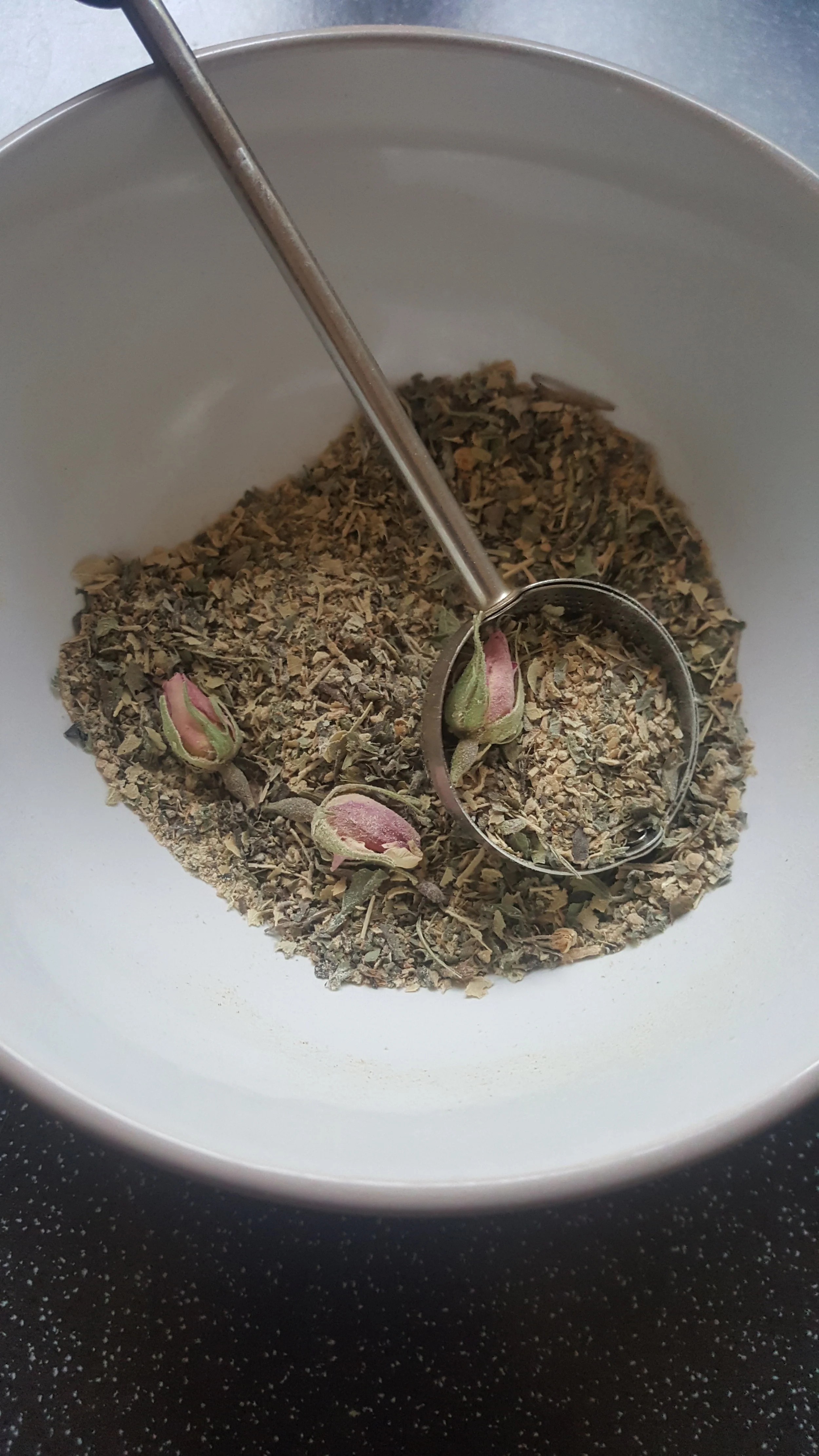 Organic loose leaf herbal tea blends for holistic health and rebalancing