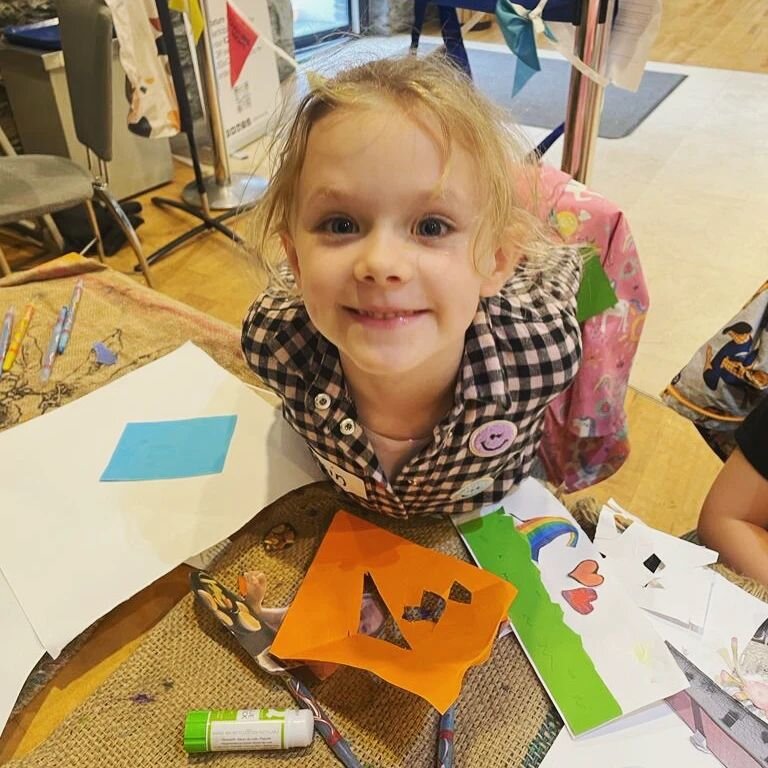Thanks to all the wonderful families who joined us for Friday's #culturenight event at @muckross.house.killarney. Didn't the children do a fantastic job at photomontage? Well done everyone! 

Thanks to @muckross.house.killarney and @kerrycoarts for s