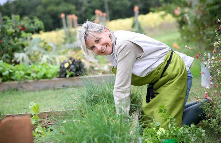 ladygardening.jpg