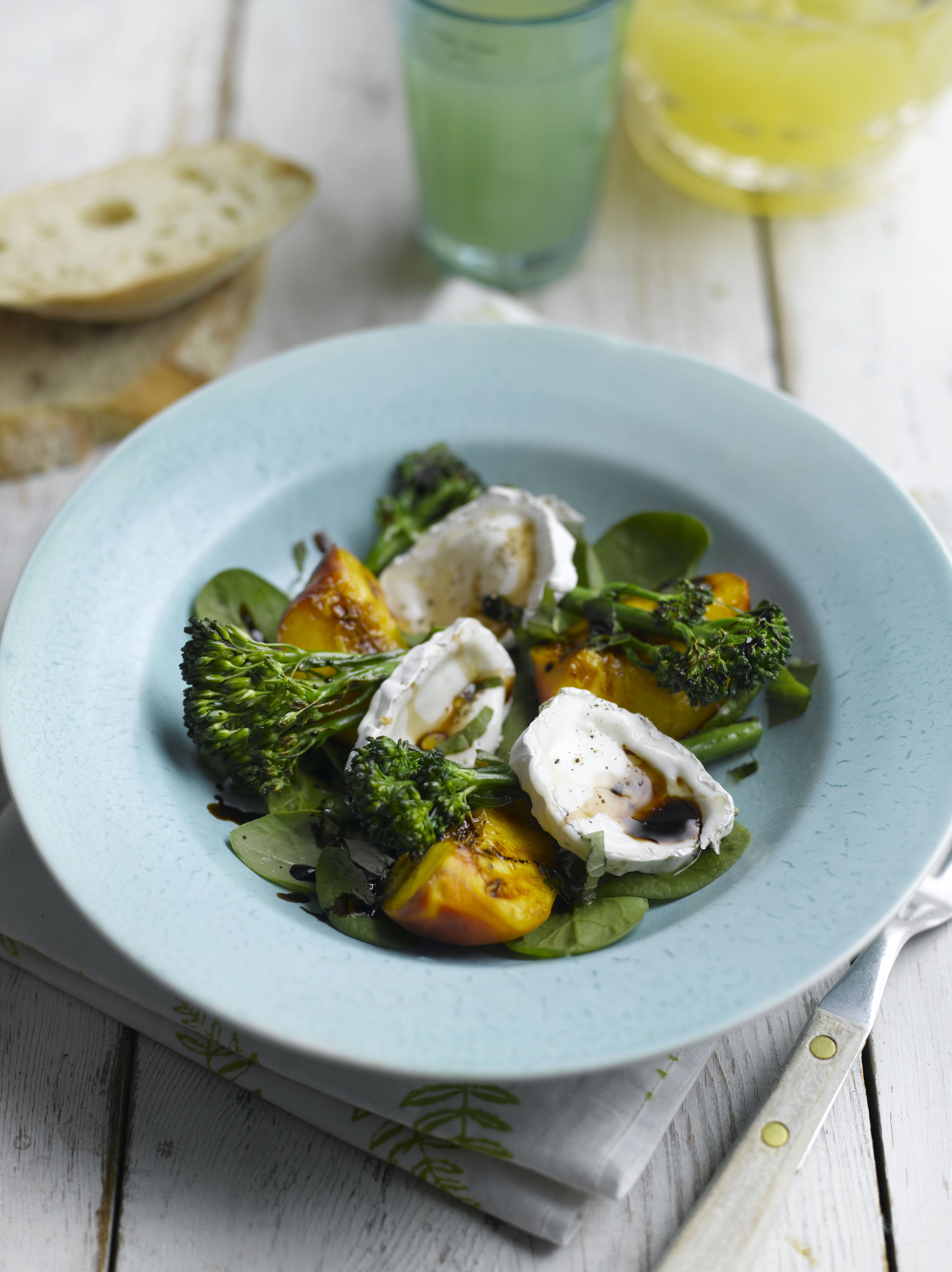 Tenderstem,%20peach%20and%20goats%20cheese%20salad%20-%20web.jpg