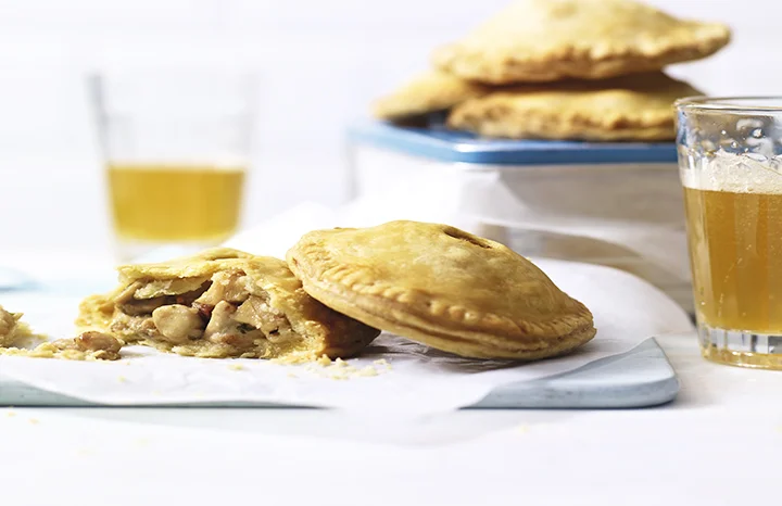 Chicken%20and%20Chorizo%20picnic%20pies.jpg