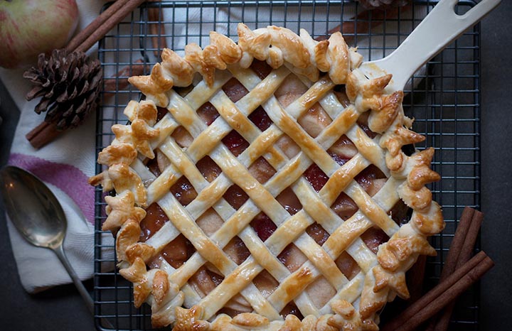 Apple%20plum%20lattiec%20pie.jpg