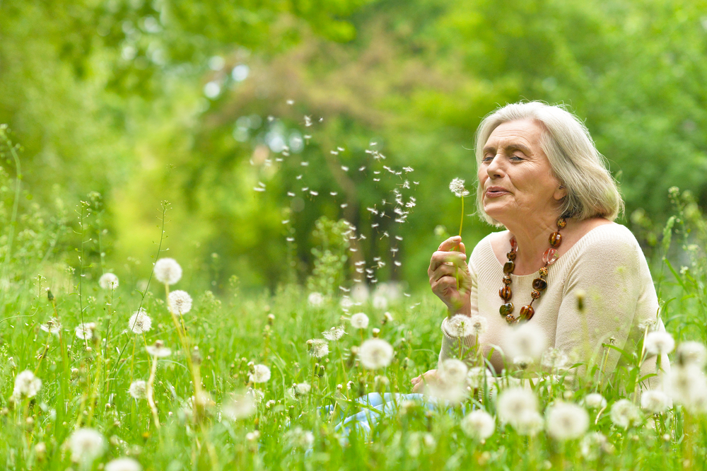 woman-dandelion.jpg