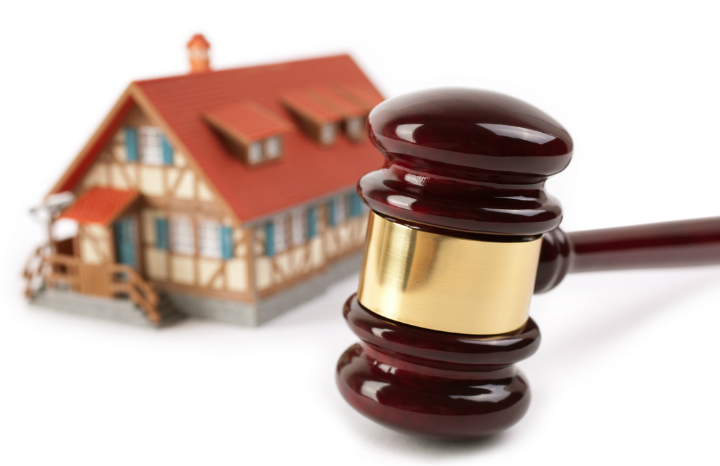 houseauction.jpg