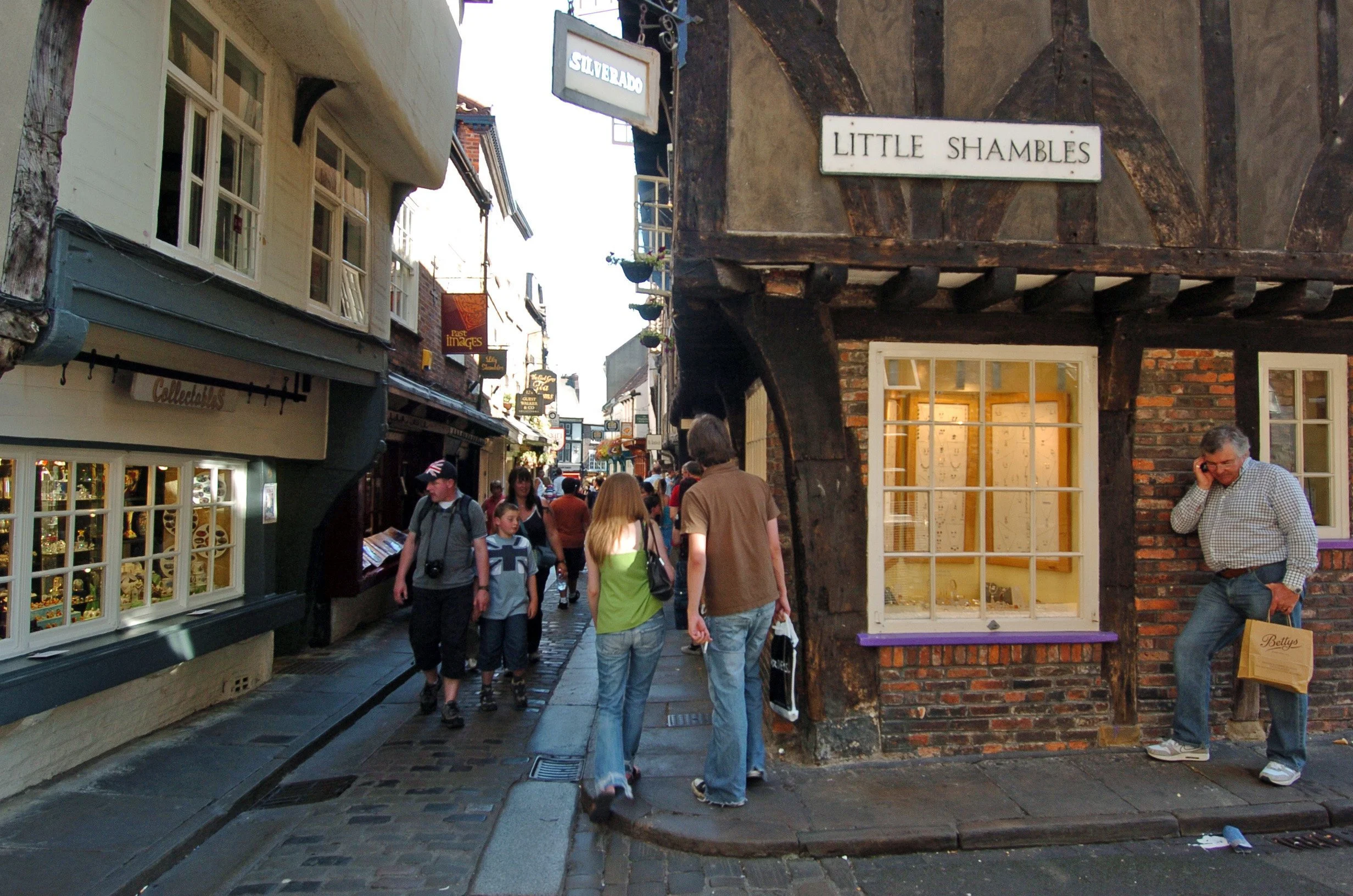 SHAMBLES_01.jpg