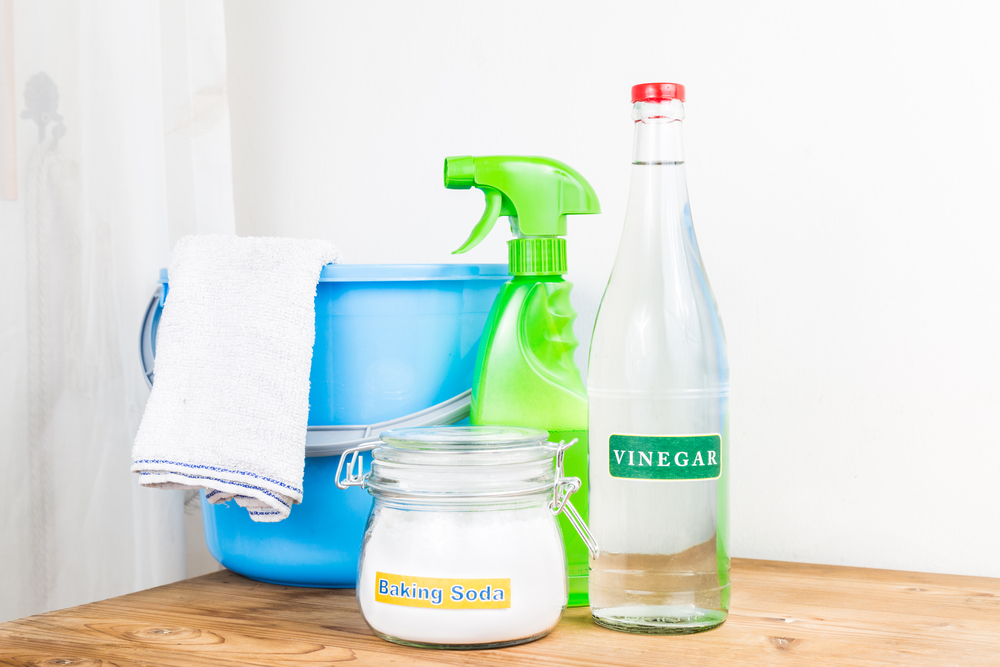 cleaning-baking-soda-vinegar.jpg