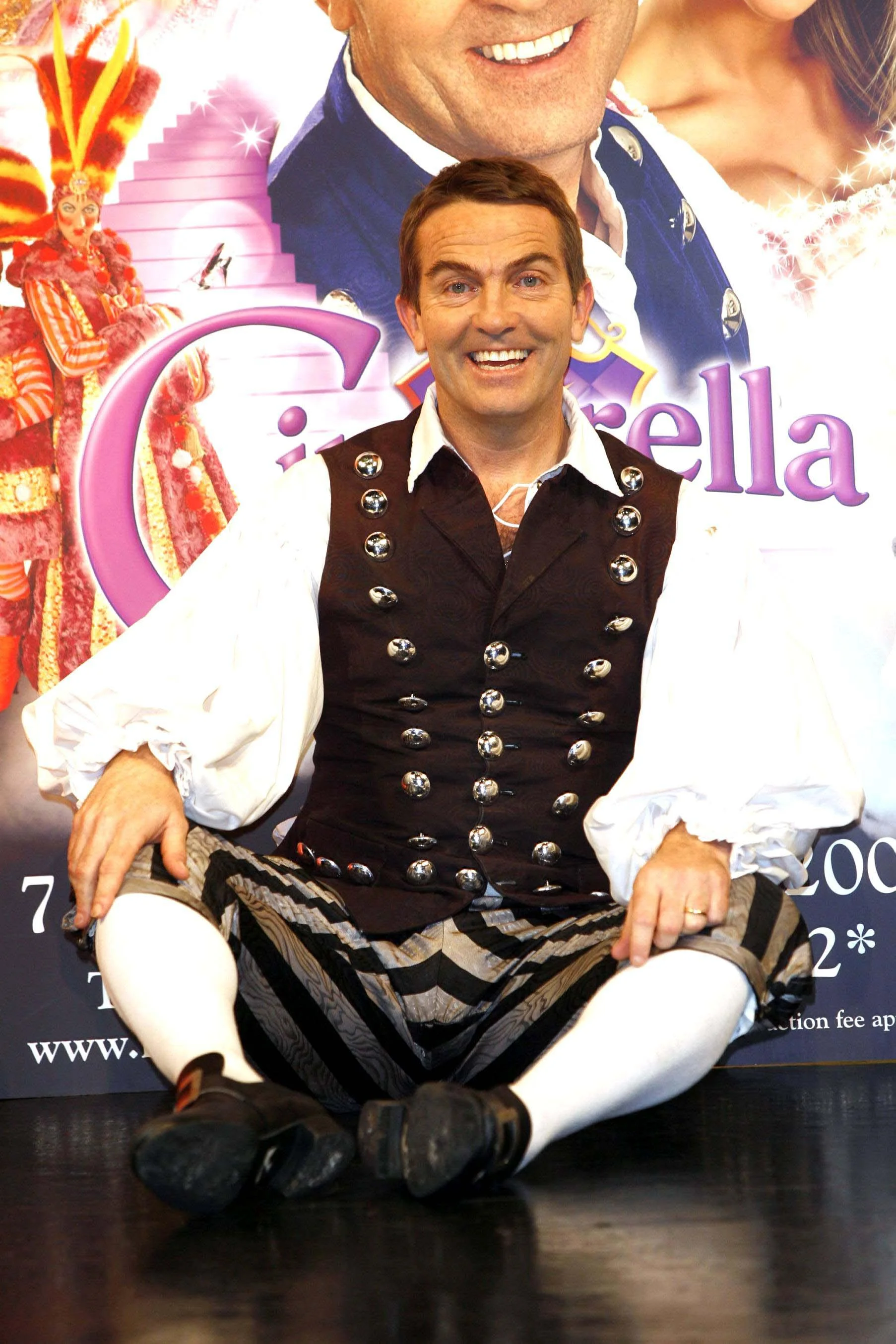 bradley-walsh-panto.jpg
