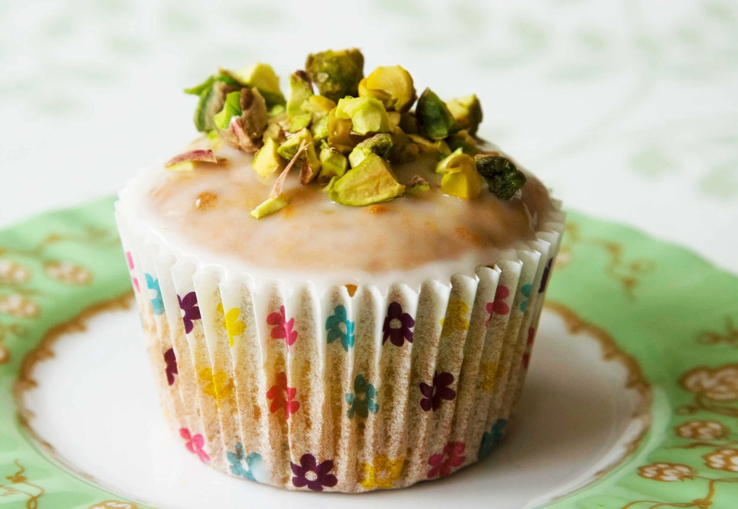 Vegan-lime-and-pistachio-cup-cake.jpg